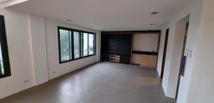 AFPOVAI Brand New Elegant Duplex For Sale, State-of-the-Art Modern Design with Elevator