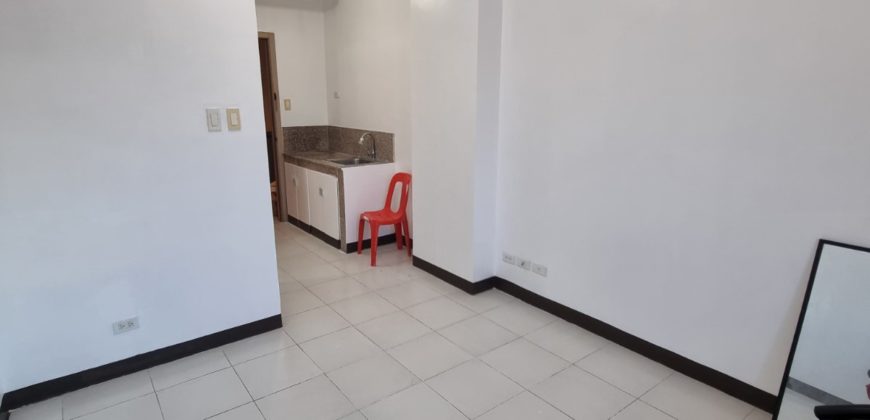 NEWLY PAINTED MPlace Studio for Sale at Panay Avenue QC